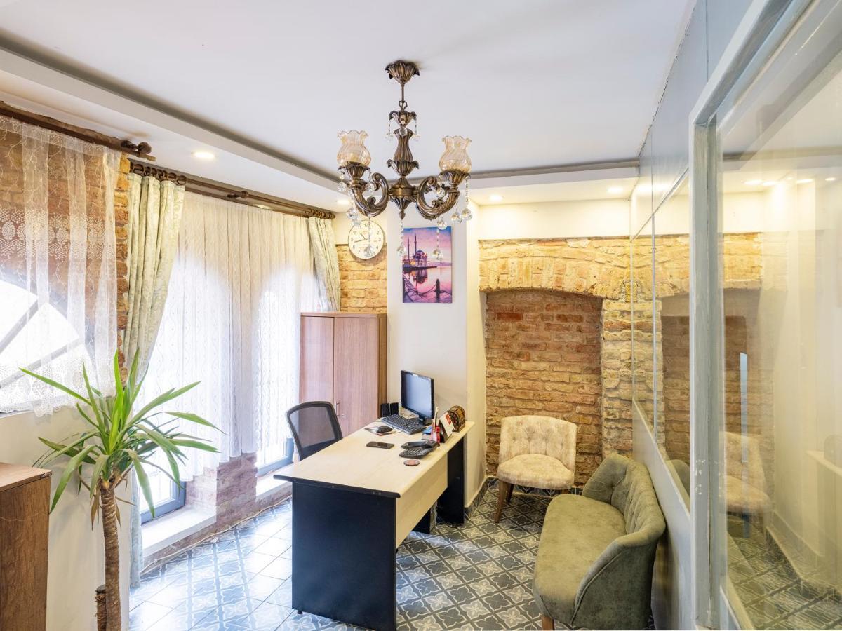 The Red Tent Suite 88 Istanbul Exterior photo